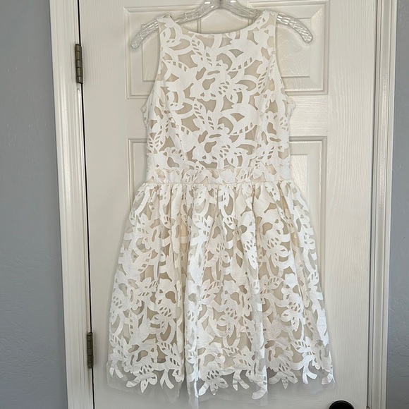 Robe Mini Stevie May Delirium Apron - Imprimé Floral Blanc - Dos Nu - Taille S (neuf Sans étiquette)
